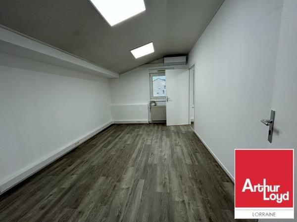 BUREAUX à LOUER de 65 m²