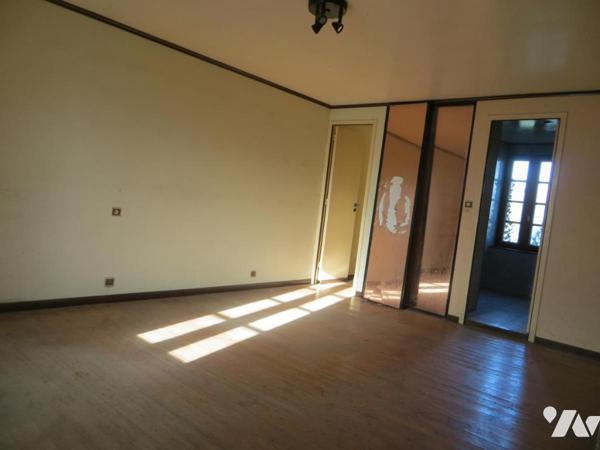 Aux portes de VIRE NORMANDIE, UNE PROPRIETE 