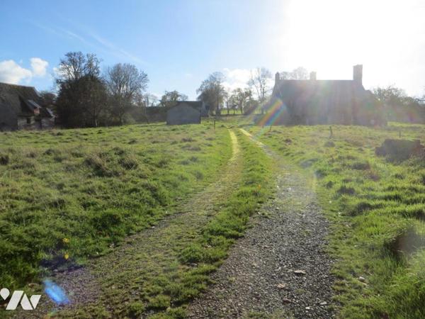 Aux portes de VIRE NORMANDIE, UNE PROPRIETE 
