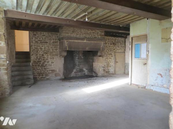 Aux portes de VIRE NORMANDIE, UNE PROPRIETE 