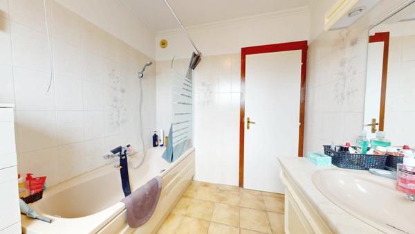 Appartement à louer    3 pièces • 103,96 m2 Amnéville