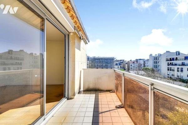 BOIS COLOMBES - QUARTIER GARE (15 MN ST LAZARE) - 3 PIECES. DERNIER ETAGE. BALCON.