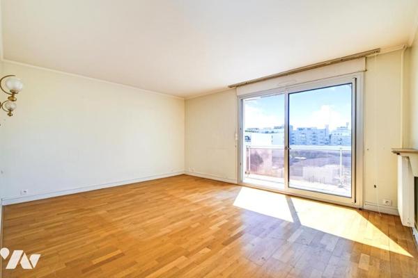 BOIS COLOMBES - QUARTIER GARE (15 MN ST LAZARE) - 3 PIECES. DERNIER ETAGE. BALCON.