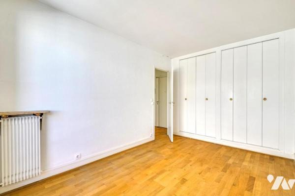 BOIS COLOMBES - QUARTIER GARE (15 MN ST LAZARE) - 3 PIECES. DERNIER ETAGE. BALCON.