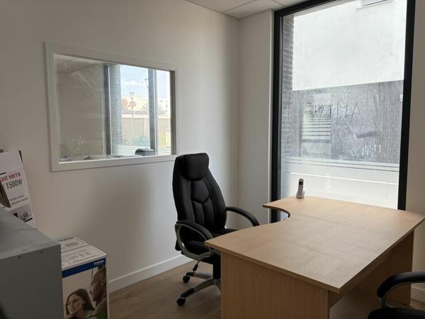 BUREAUX COMMERCIAUX A LOUER - QUARTIER REPUBLIQUE