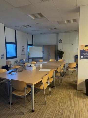 Bureaux à louer à MONTIGNY LE BRETONNEUX 78180