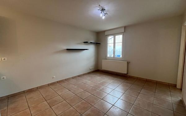Appartement à louer    2 pièces • 35,30 m2 Courcelles-sur-Nied