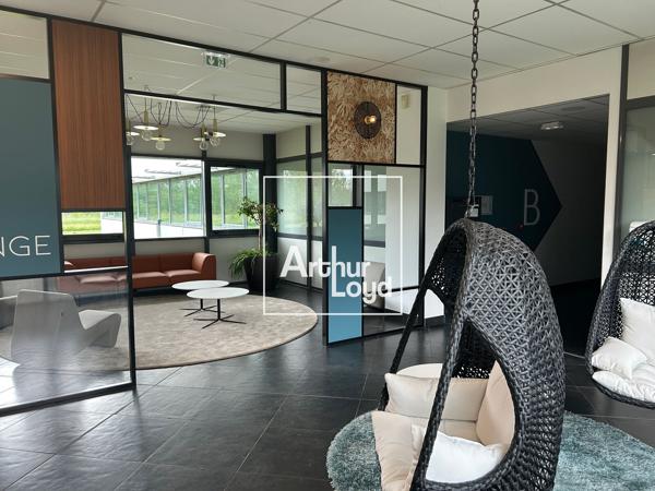 Bureaux à louer à Labège dans immeuble récent avec accès PMR et parkings