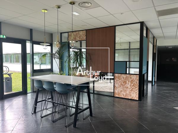 Bureaux à louer à Labège dans immeuble récent avec accès PMR et parkings