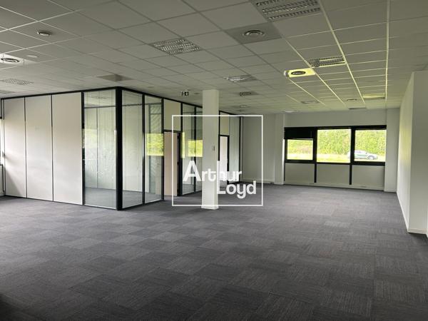 Bureaux à louer à Labège dans immeuble récent avec accès PMR et parkings