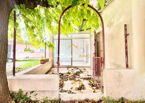 Sénas (13560) Rez-de-jardin plein de charme à Sénas, esprit provençal et lumière du Sud