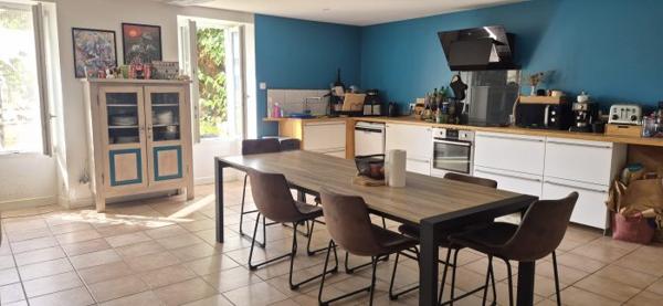 Ensemble immobilier 2 maisons, écurie, prairie