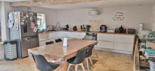 Ensemble immobilier 2 maisons, écurie, prairie
