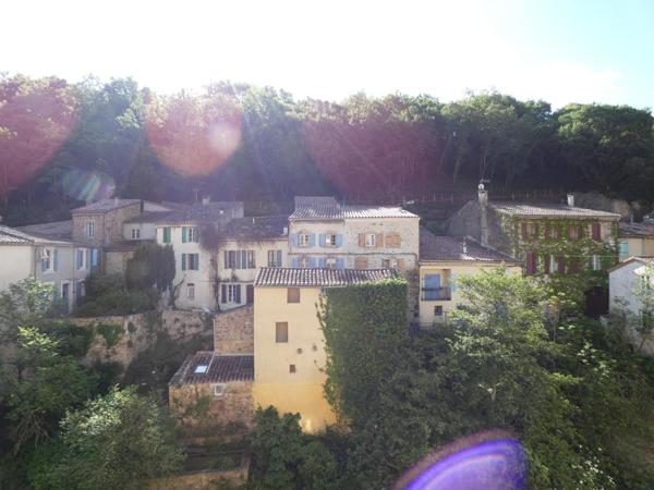 Studio avec vue dégagée sur la rivière et la montagne à 20m des thermes