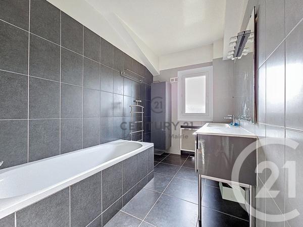 Maison à vendre  6 pièces - 187,81 m2 ST MAUR DES FOSSES - 94