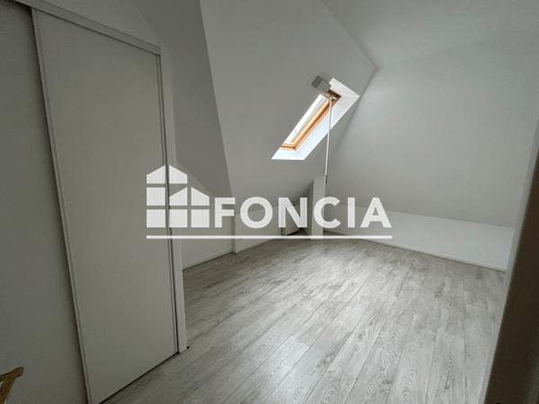 Location Appartement 3 pièces 61.2 m² - 2 PLACE DU MARCHE Dreux 28100