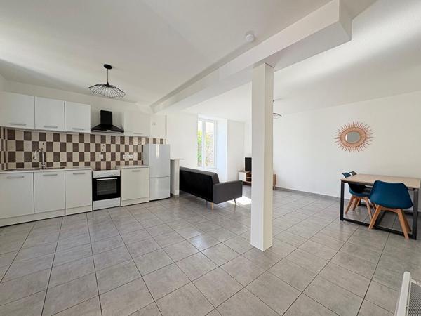 À LOUER SUPERBE APPARTEMENT MEUBLÉ AU COEUR DE COUSANCE (39) proche Lons-le-Saunier