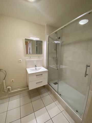 Appartement 2 pèces avec terrasse et parking - ROUEN