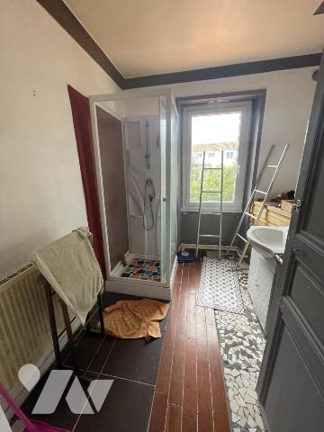 Vente Locaux commerciaux dans le centre ville de BOUAYE