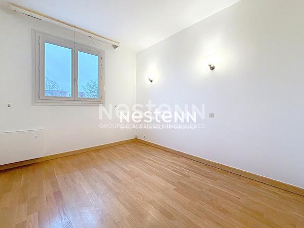 Maison Montigny Le Bretonneux 5 pièce(s) 107M², 3 chambres + sous-sol total, garage.