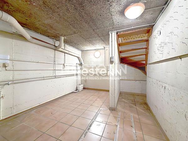 Maison Montigny Le Bretonneux 5 pièce(s) 107M², 3 chambres + sous-sol total, garage.