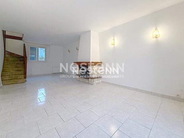 Maison Montigny Le Bretonneux 5 pièce(s) 107M², 3 chambres + sous-sol total, garage.