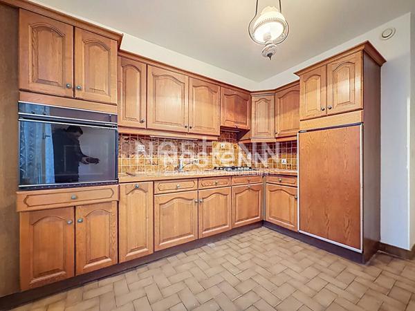 Maison Montigny Le Bretonneux 5 pièce(s) 107M², 3 chambres + sous-sol total, garage.