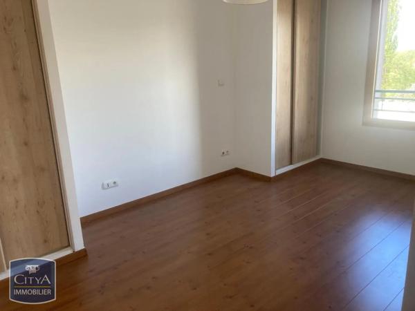 Appartement à louer 4 pièces 103.3m²