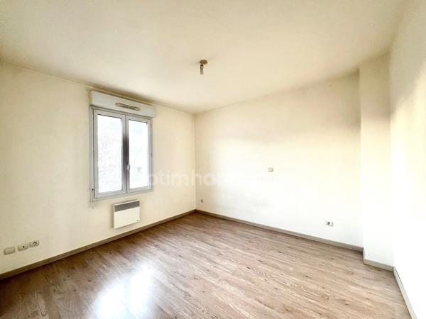 Appartement à vendre 2 pièces avec JARDIN, LE PLESSIS BOUCHARD (95) sans charges, place de parking, gare RER C/ligne H