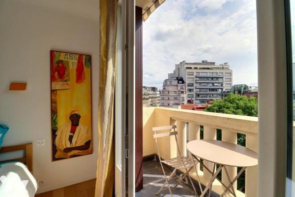 Appartement 3 pièces avec balcons -  WAGRAM - PEREIRE