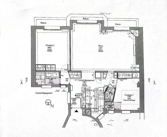 Appartement 3 pièces avec balcons -  WAGRAM - PEREIRE