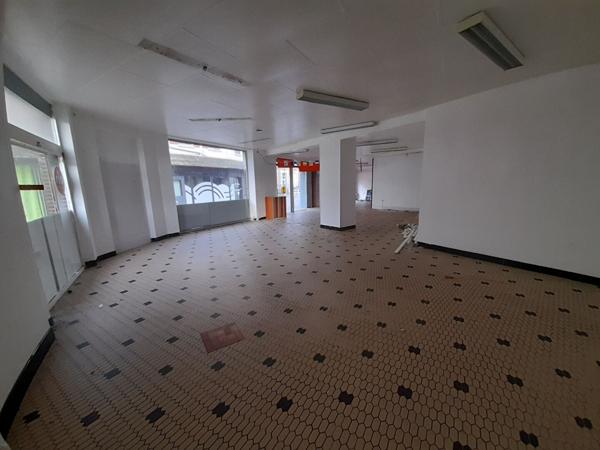 Local commercial 206.45 m2