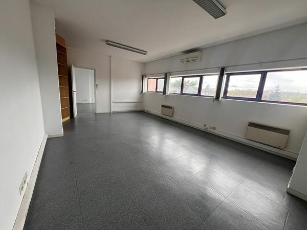 SAINT-AVERTIN LES GRANGES GALAND BUREAUX A LOUER DE 71 M² ET 1 PARKING