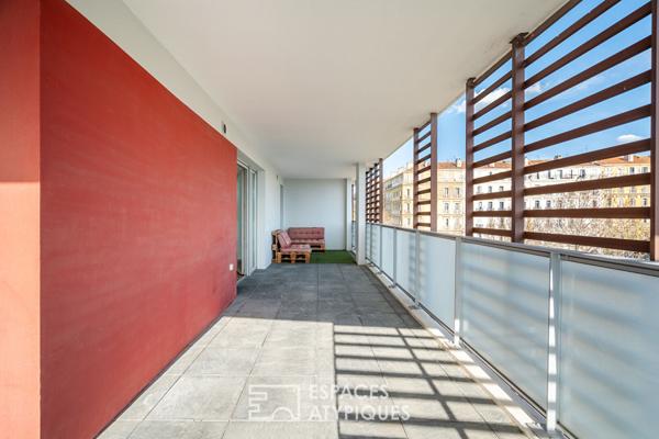 Appartement rénové avec terrasse et vue
