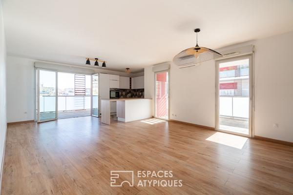 Appartement rénové avec terrasse et vue