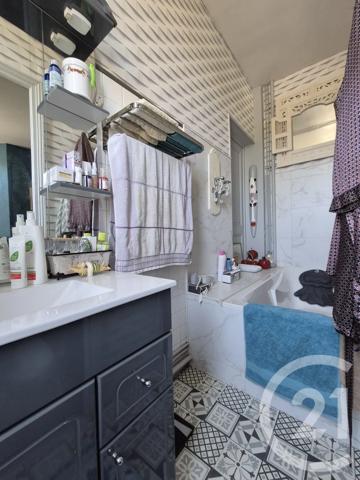 Maison à vendre  8 pièces - 200 m 2   BAGNOLES DE L ORNE NORMANDIE  - 61