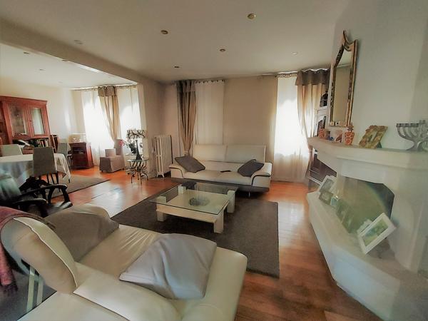 Maison 10 pièces 240 m2