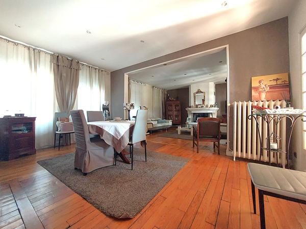 Maison 10 pièces 240 m2