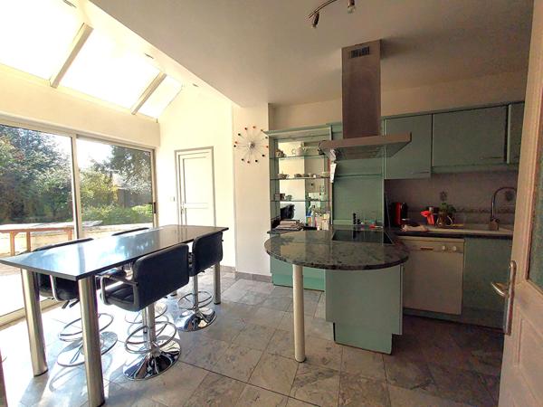 Maison 10 pièces 240 m2