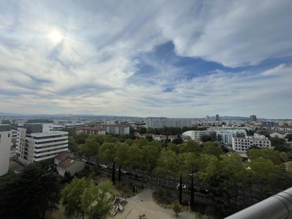 LOCATION 69008 LYON - CHAMBRE A LOUER DANS T4 MEUBLÉ DANS RESIDENCE SÉCURISÉ - PROCHE METRO D ET TRAMWAY T6