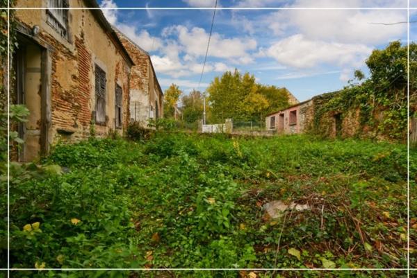 Authentique maison en pierres 180 m² - Investisseurs ou amoureux de rénovation - LIGNEROLLES (36)