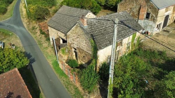 Authentique maison en pierres 180 m² - Investisseurs ou amoureux de rénovation - LIGNEROLLES (36)
