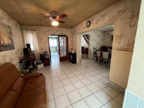 Maison semi individuelle avec jardin en fond d'impasse avec garage