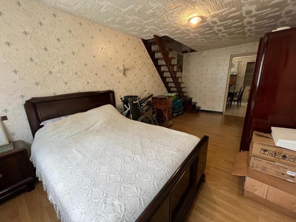 Maison semi individuelle avec jardin en fond d'impasse avec garage