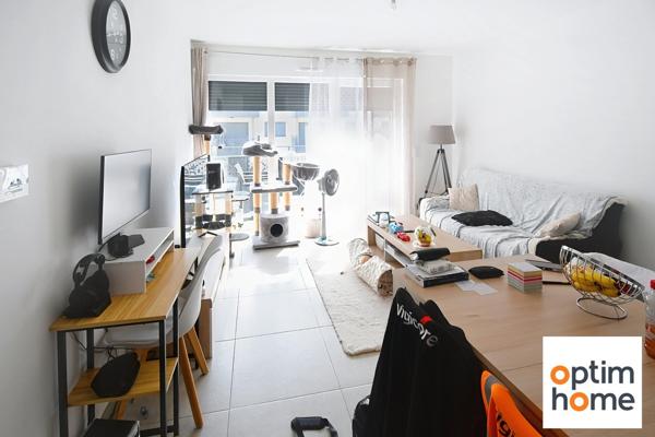 APPARTEMENT PLAIN PIED 50M2 ENVIRON - TERRASSE - PLACE DE PARKING PRIVATIVE - VENDU MEUBLE