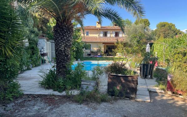 Maison à vendre    4 pièces •  Gattières