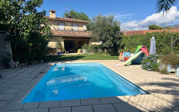 Maison à vendre    4 pièces •  Gattières