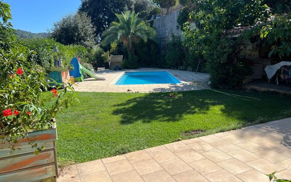 Maison à vendre    4 pièces •  Gattières