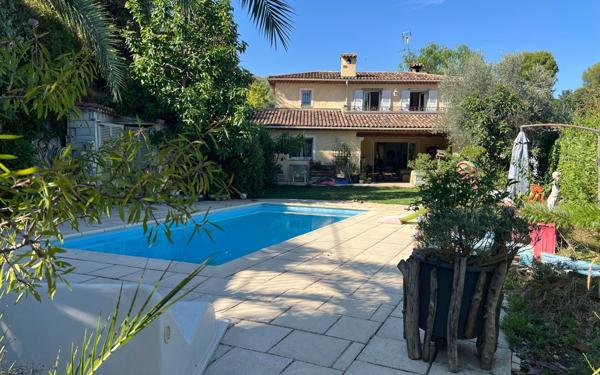 Maison à vendre    4 pièces •  Gattières