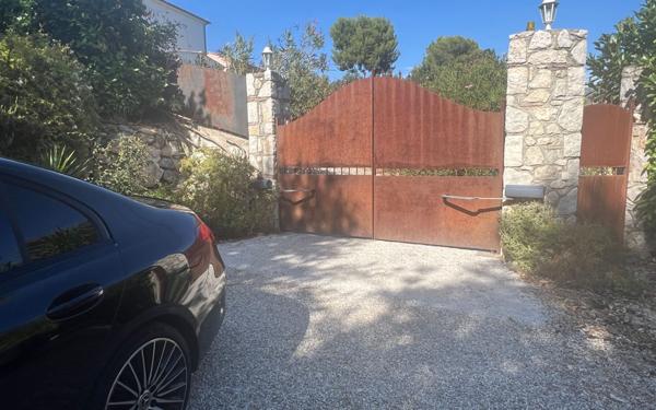 Maison à vendre    4 pièces •  Gattières